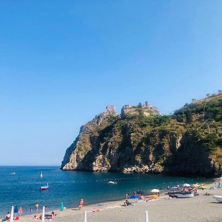 Appartamento Sul Lungomare Di S Alessio SantʼAlessio Siculo Екстериор снимка